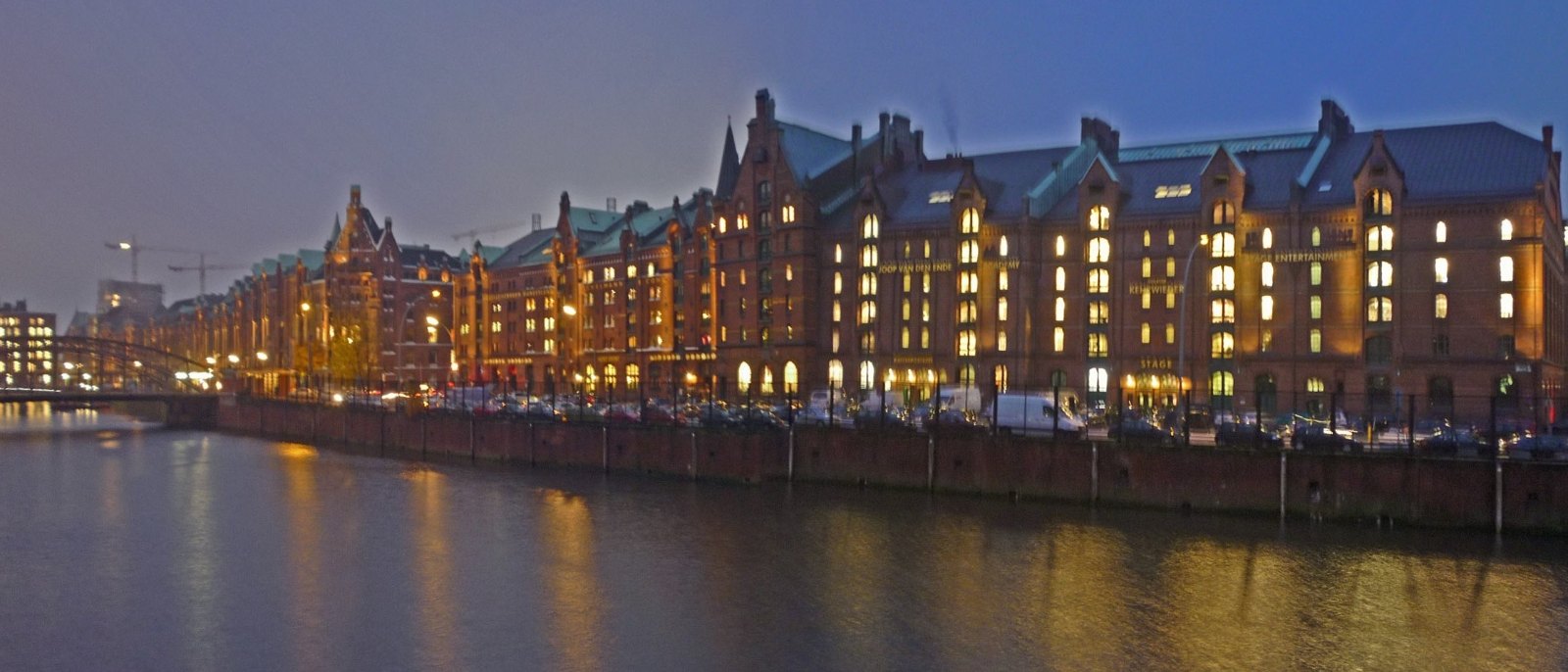 Speicherstadt in Hamburg am Abend